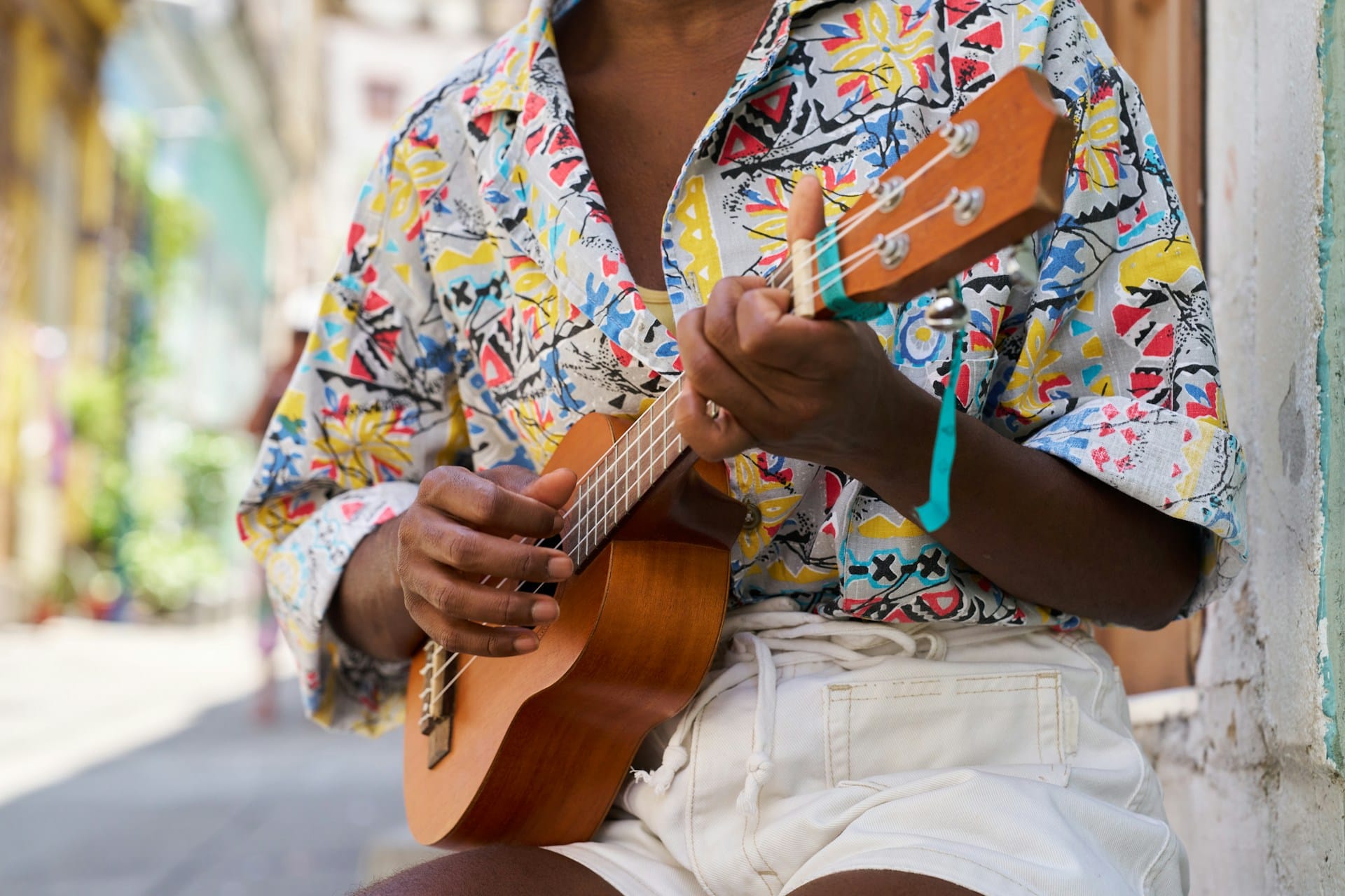 5 Local Music-Themed Souvenirs Hotels Can Offer Their Guests